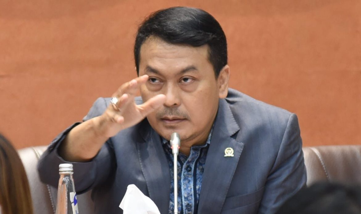 Utang PLN Turun, Rudi Hartono Apresiasi Kementerian BUMN