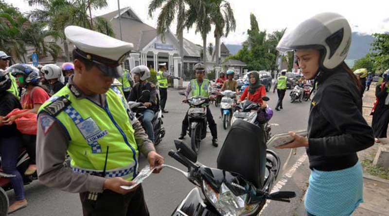 Para Pelanggar Lalin di Bogor Disanksi Bacakan Sumpah Pemuda