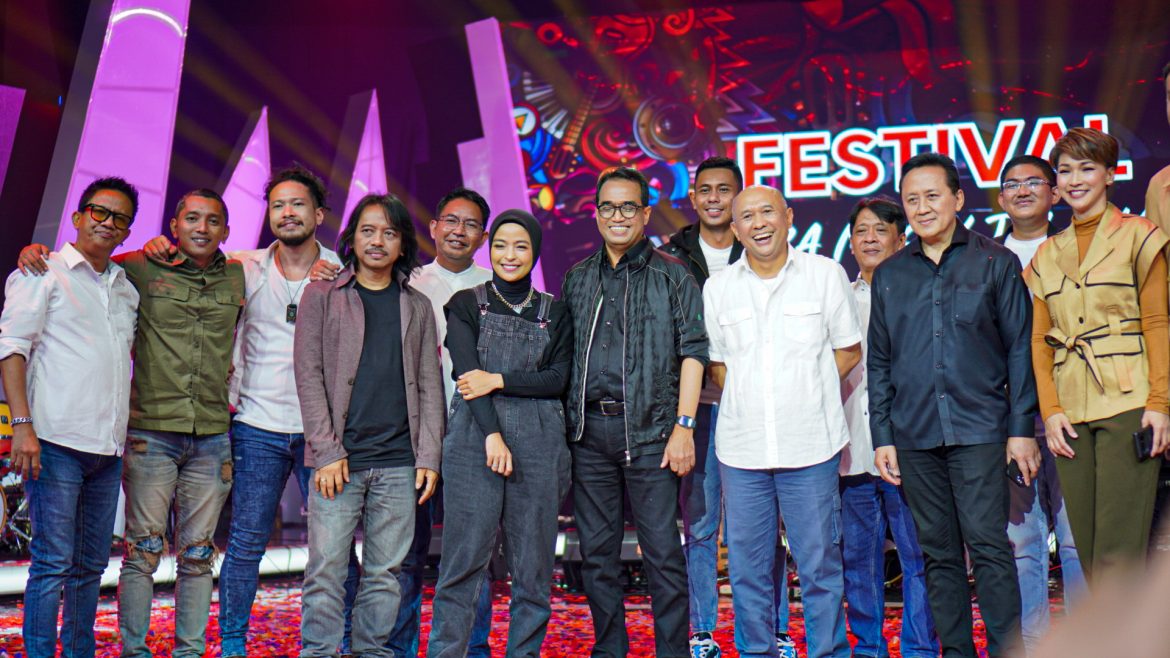 Diapresiasi Menhub Budi Karya, Tiang Gangsal Juara Festival Suara Musik Jalanan 2022