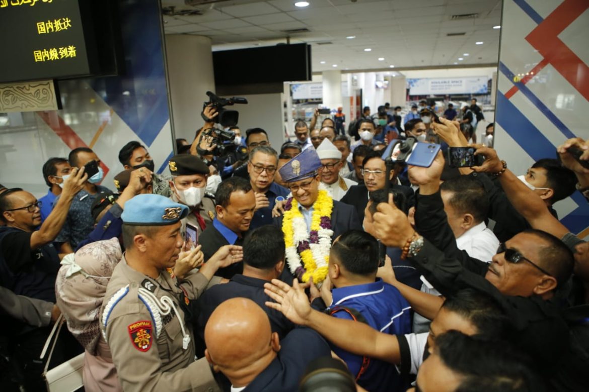 Tiba di Medan, Anies Baswedan Disambut Ratusan Ribu Warga