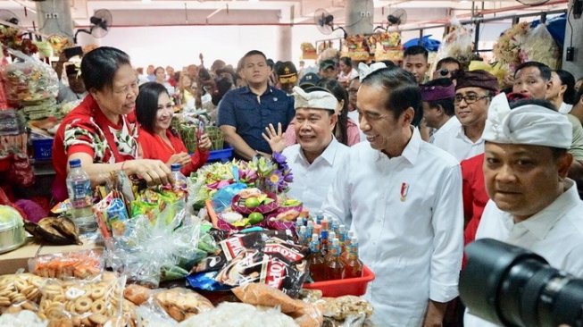 Jokowi Dialog dengan Pedagang di Pasar Badung