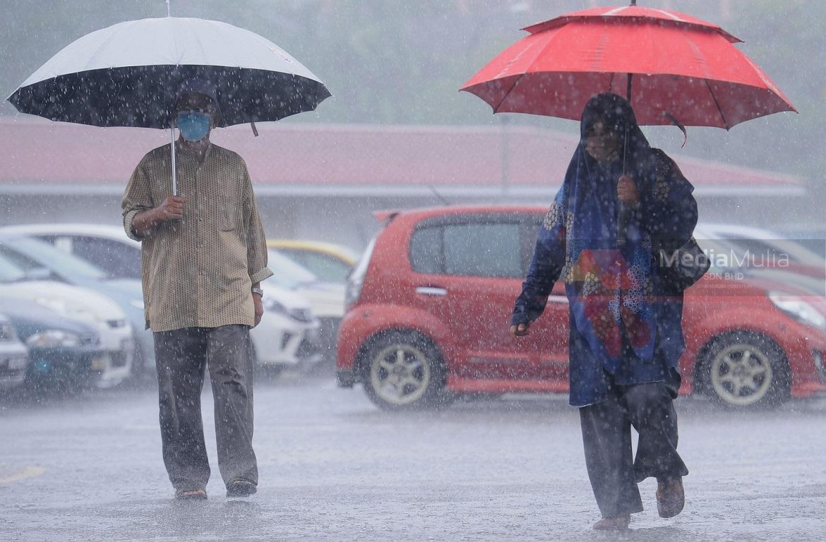BMKG: Seluruh Indonesia Potensi Hujan Lebat Selama Natal dan Tahun Baru 2023