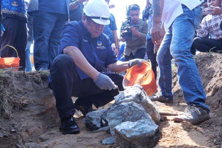 Gobel Ingatkan Jangan Saling Menjelekkan tapi Saling Menyapa