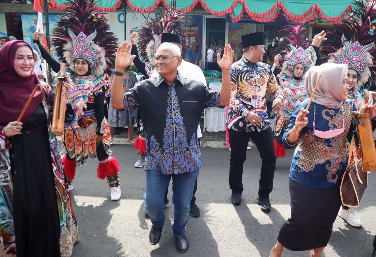 Kirab Budaya Caturtunggal Perkuat Bangga dan Cinta Budaya ke Generasi Muda