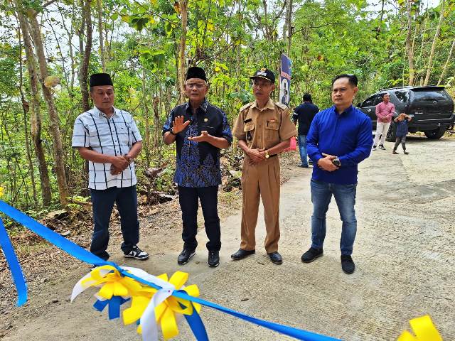 Mbah Bardi Aspal Jalan, Warga Gedangsari Gunungkidul Berterimakasih