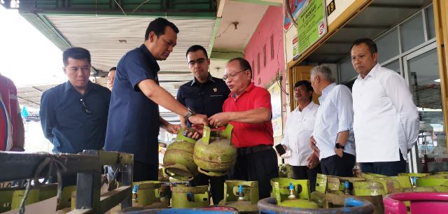 Martin Manurung Dorong Penyempurnaan Sistem Suplai LPG 3 Kg