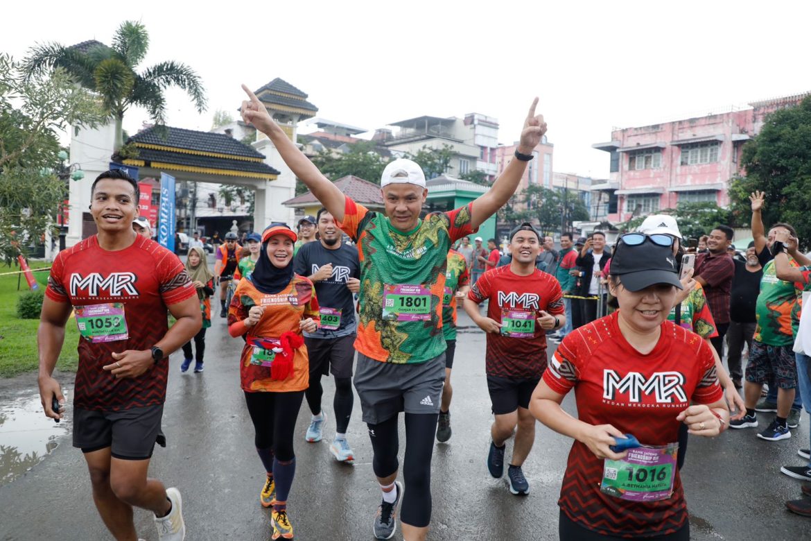 Ganjar Dianggap Penuhi Empat Kriteria Pemimpin yang Diinginkan Jokowi