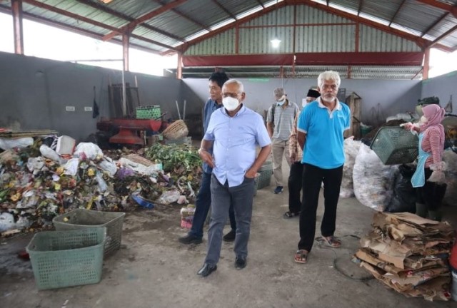 Mbah Bardi Fasilitasi Pelatihan Olah Sampah Mandiri