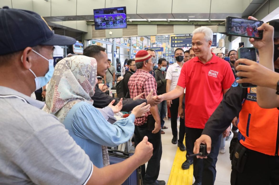 Survei Terbaru, Ganjar Pranowo Unggul di Basis Pemilih Gen Z