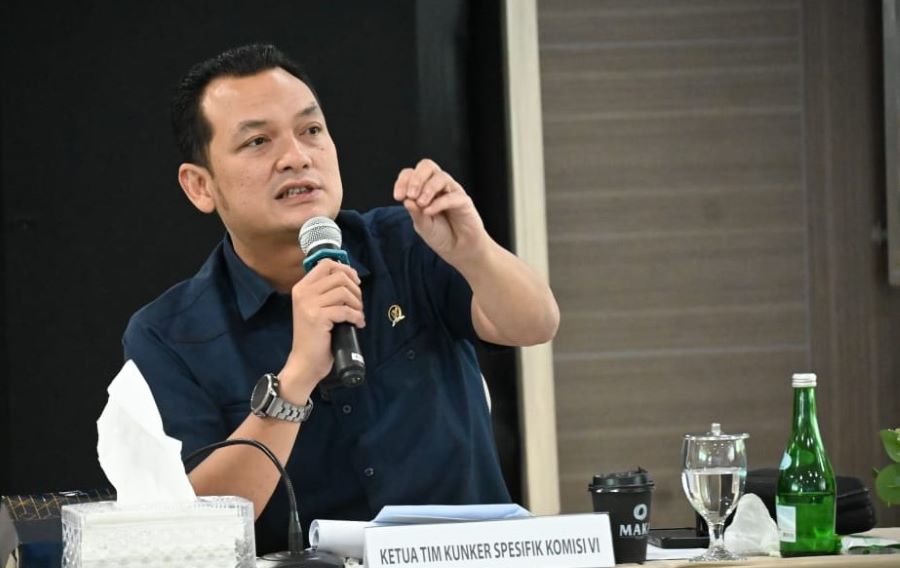 Martin Manurung Dorong Pelindo Tingkatkan Kualitas BUMN Pelabuhan