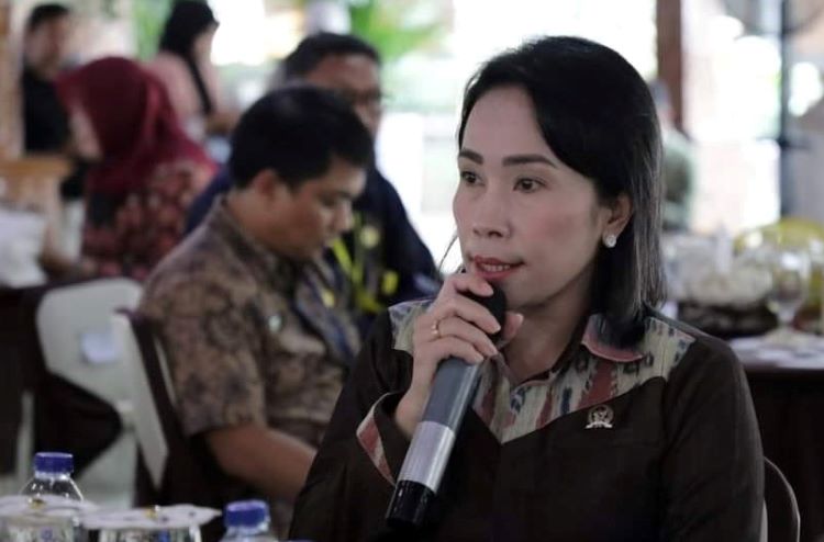 Ratu Wulla Tegaskan Pemda Harus Lindungi PMI