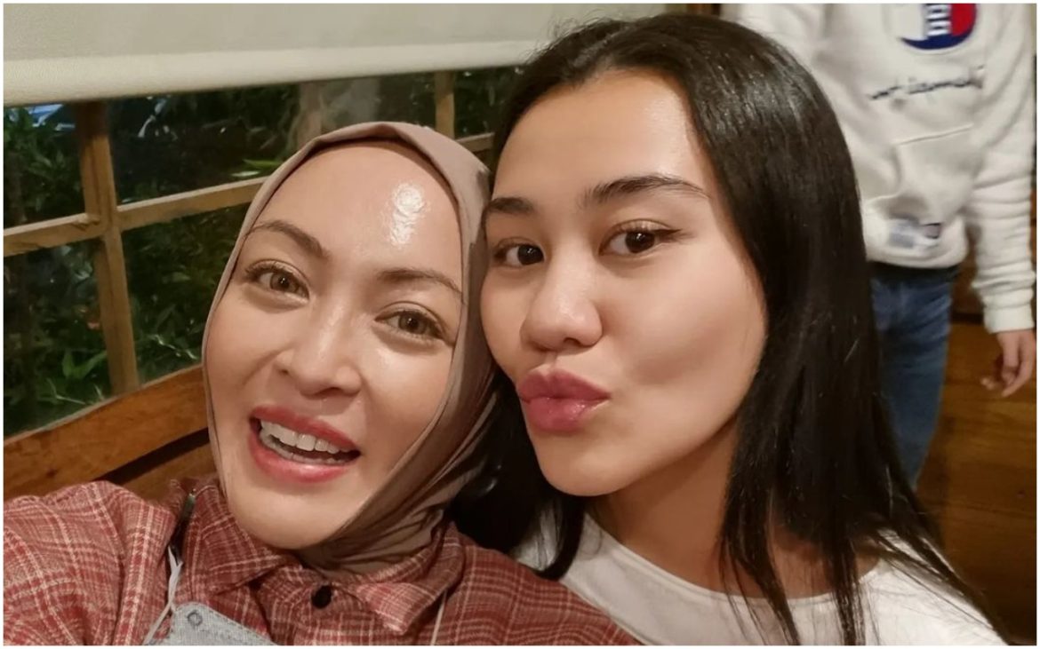 Angelina Ingatkan Aaliyah Mantapkan Hati Jika Ingin Berhijab