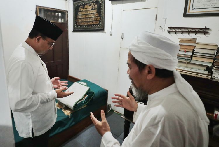 Ke Pesantren Tertua di Jateng Anies Harap Jadi Inspirasi Konsistensi Amal Ilmu