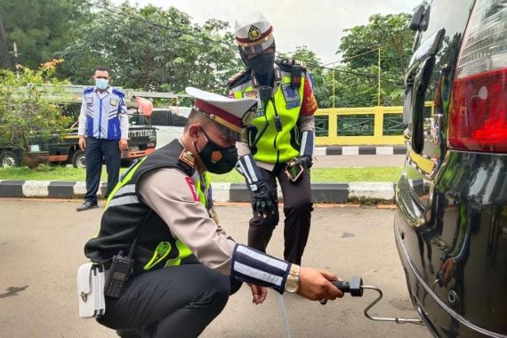 Pemprov DKI Bersama Polda Metro Gelar Tilang Uji Emisi