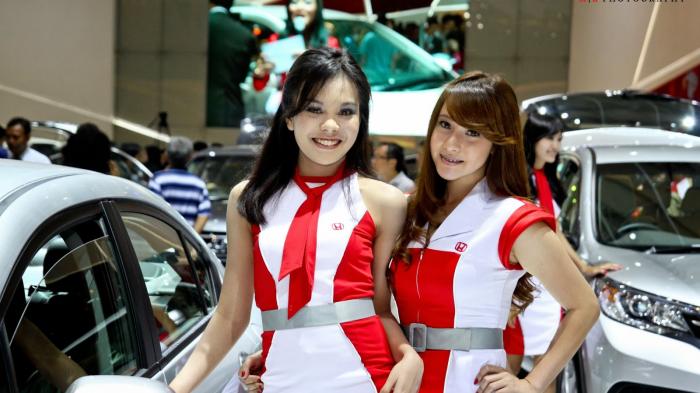 Suzuki Pamerkan Supermini Suzuki Swift dan Super Carry