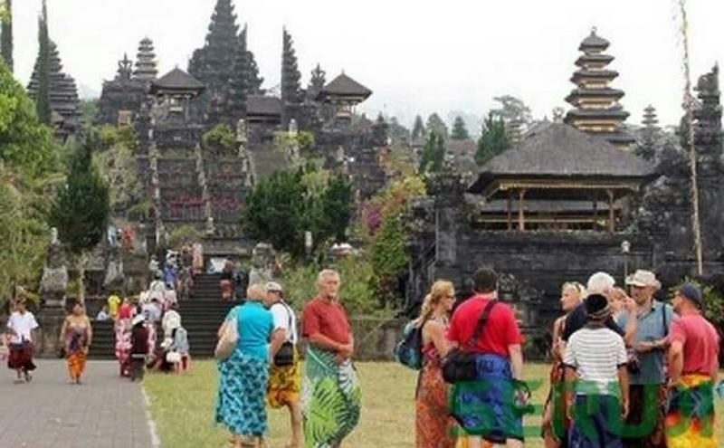 Kunjungan Wisman ke Bali Dipastikan Tetap Tinggi Meski Dikenai Pajak