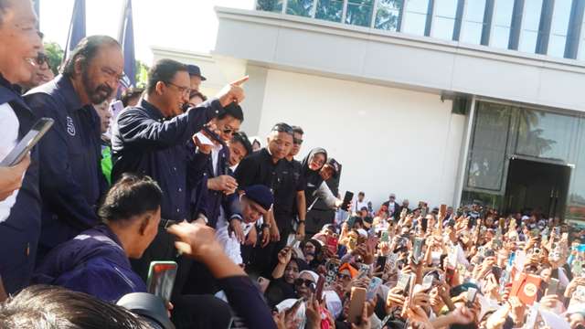 Ribuan Warga Hadiri Bakudapa deng Anies di Kantor NasDem Sulut