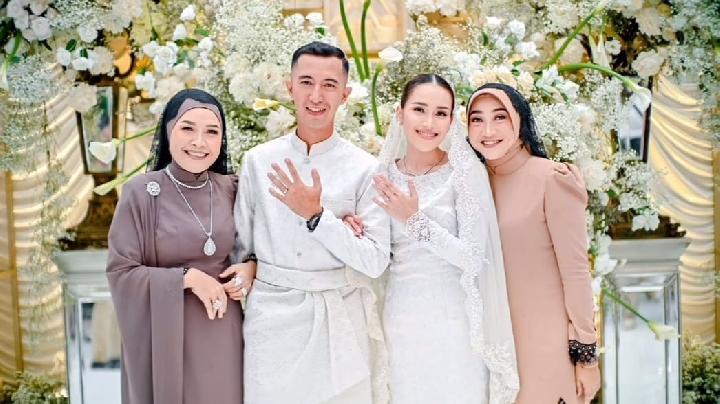 Ayu Ting Ting dan Fardhana Disebut akan Menikah pada November di Jakarta