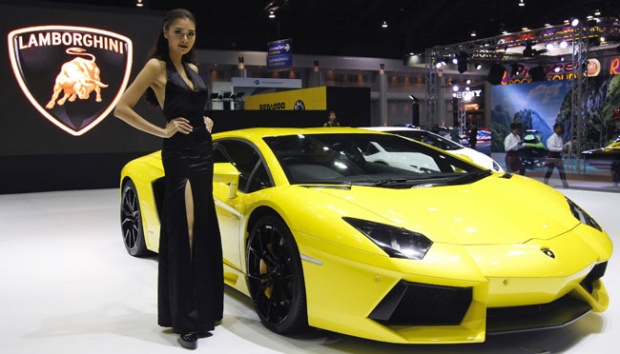 Lamborghini Pilih Ciptakan Mesin Hybrid yang Buas daripada Listrik