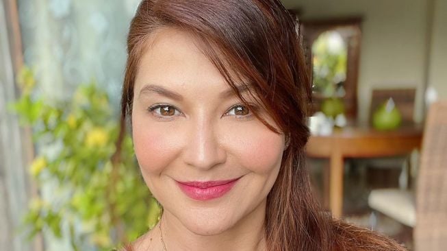 Tamara Bleszynski Ingatkan Sang Anak tentang Kematian