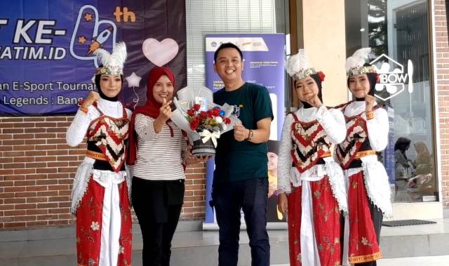 Ada Tari Tradisional Hingga Turnamen Mobile Legends, UT Surabaya Dukung Generasi Muda Berkreasi dan Berprestasi