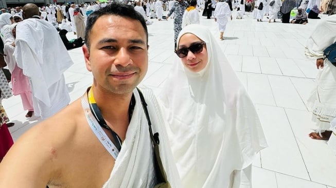 Raffi Ahmad Didatangi Polisi di Makkah saat Tawaf