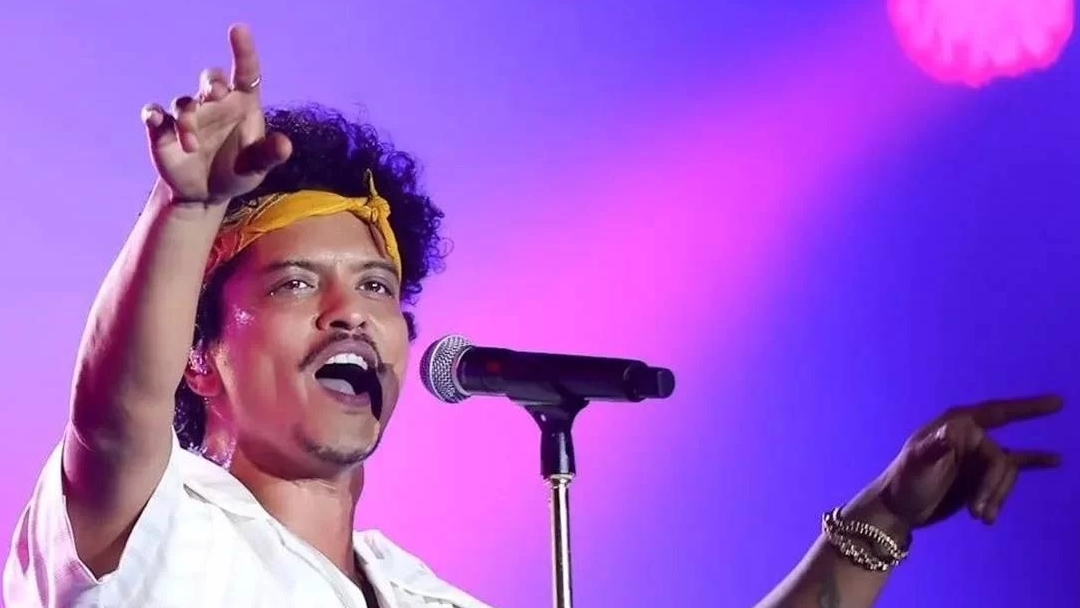 Konser Bruno Mars di JIS Didorong Saingi Taylor Swift