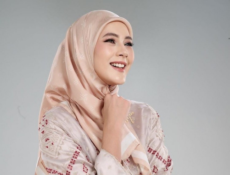 Paula Verhoeven Kisahkan tentang Gunakan Hijab Hingga Takut Mati