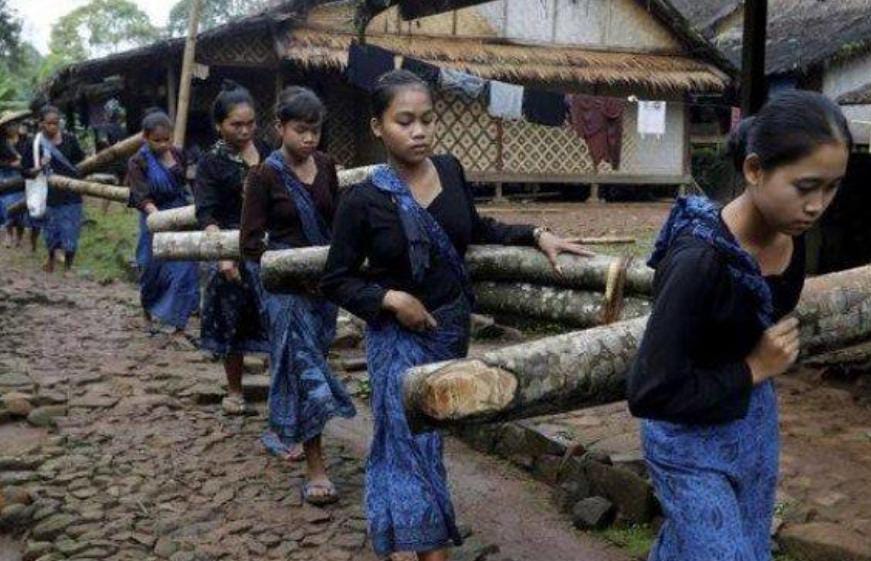 Pelayanan Kesehatan dan Pendidikan Dijanjikan untuk Masyarakat Suku Adat