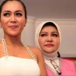 Denada ke Banyuwangi untuk Makamkan Emilia Contessa