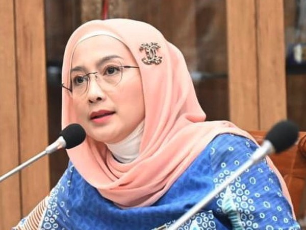 Lebaran di Tanah Suci, Desy Ratnasari Ungkap Alasan Malu Doa Minta Jodoh