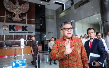 Sekjen PDIP Didampingi Seribu Pengacara ke KPK