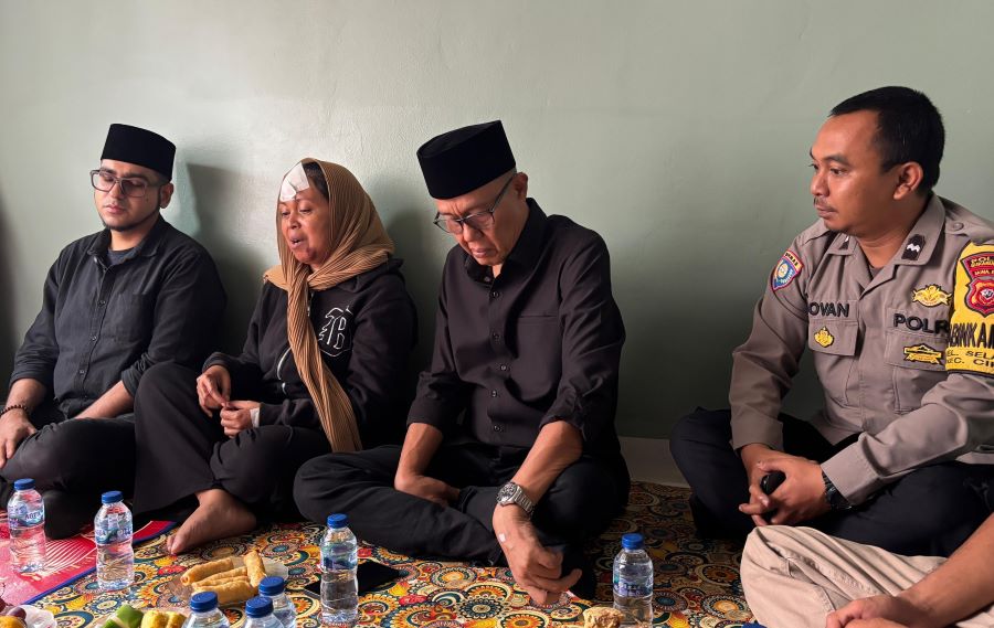 Ayep Zaki Takziah ke Rumah Warga Korban Kecelakaan Maut Tol Ciawi