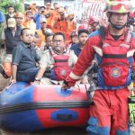 Bang Doel Tanggapi Kritikan Kala Tinjau Banjir dengan Naik Perahu Karet