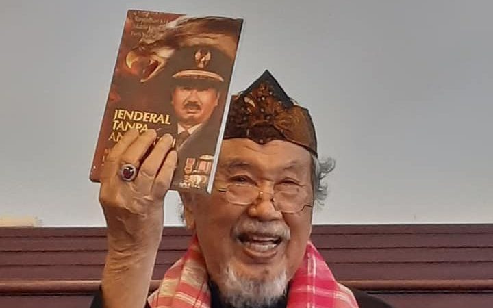 Prabowo Beri Penghormatan Terakhir Kepada Bapak Pencak Silat Dunia