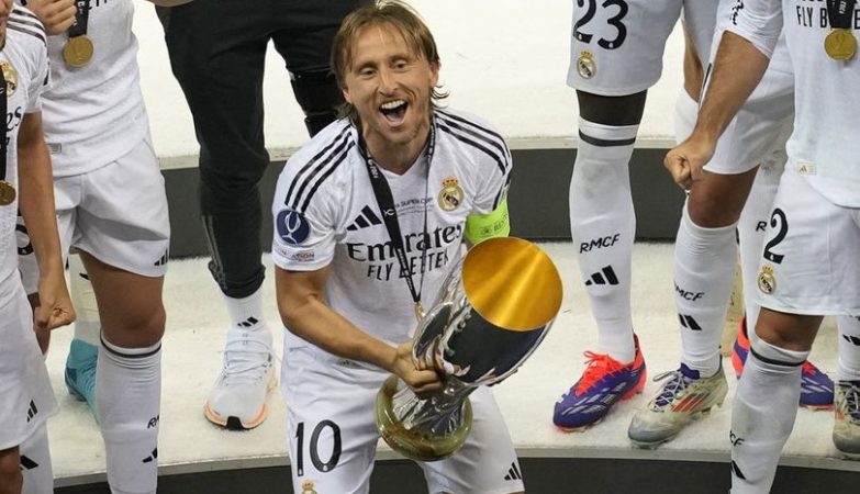 Modric Cari Petualangan Baru di Luar Bernabeu