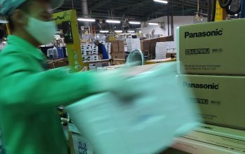 Sekitar Delapan Ribu 8.000 Karyawan di Panasonic Terancam PHK