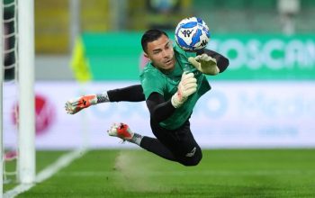 Legenda Italia Tempel Kiper Garuda untuk Arungi Serie B
