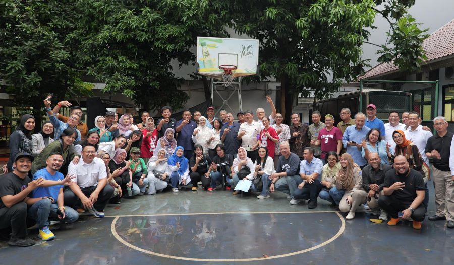 Rachmat Gobel Ajak IKA Teladan Jakarta Renovasi Lapangan Basket Semi Indor