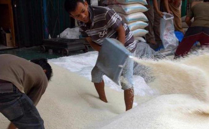 Beras Oplosan Dinilai Rugikan Negara Hingga Rp100 Triliun Setiap Tahun
