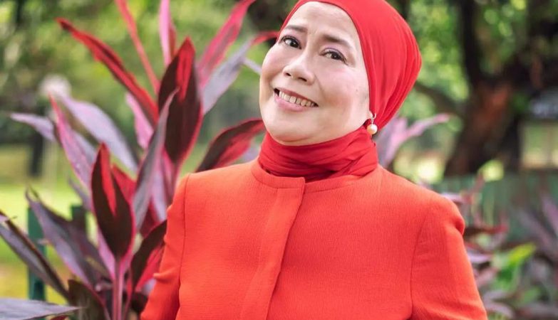 Dewi Yull Berbagi tentang Ikhlas dan Tak Mengeluh Nikmati Hidup