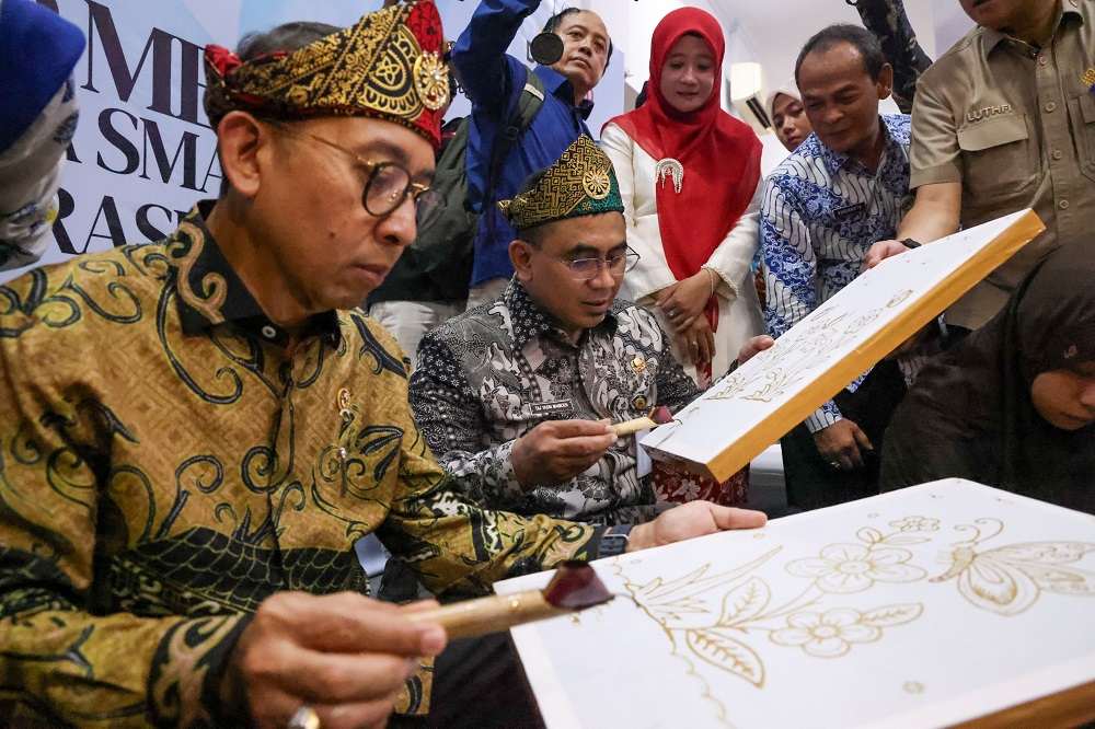 Fadli Zon Dinilai Tak Peka dan buat Luka Korban Tragedi Pemerkosaan Semakin dalam