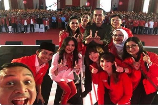 Jokowi Disebut Insecure Akibat Batal Daftar Calon Ketum PSI