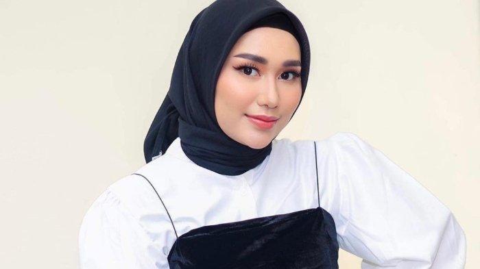 Septia Yetri Opani Bicara Tentang Status Janda Hingga Biaya