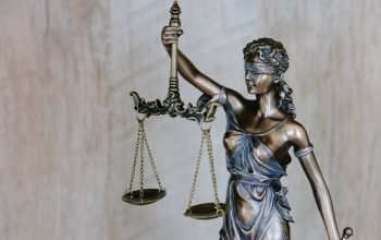 The World Disorder, Pemimpin Diimbau Tempatkan Diri di Atas Hukum dan Rakyat