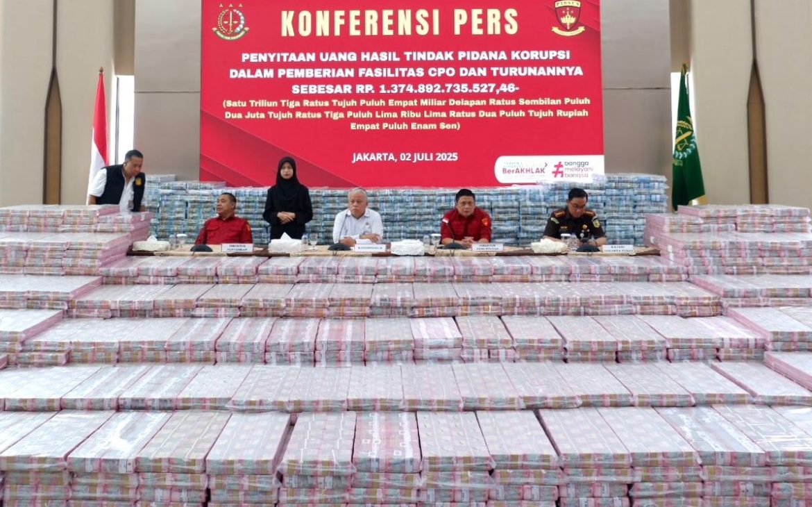 Ini Penampakan Uang Rp.1,3 Triliun Kasus Suap CPO Di Kejagung