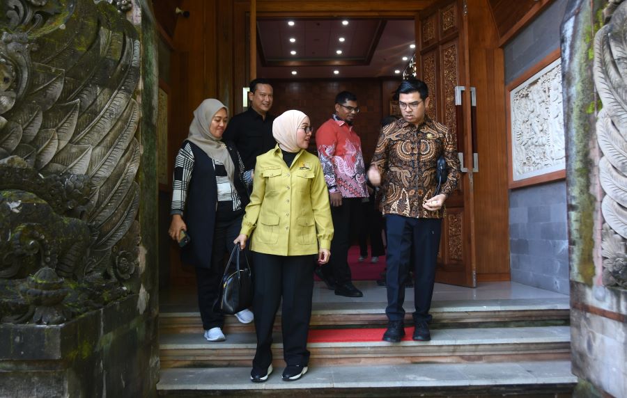 Anggota DPR Dukung Wisatawan Asing Di Bali akan Dikenakan Aturan Baru