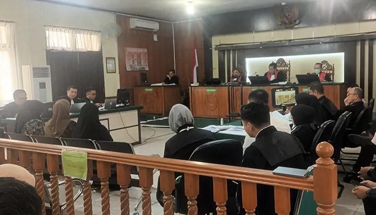 Putrinya Minta BMW dan Tas Mewah, Eks Pejabat Pemko Pekanbaru Didakwa Korupsi Rp8,9 Miliar