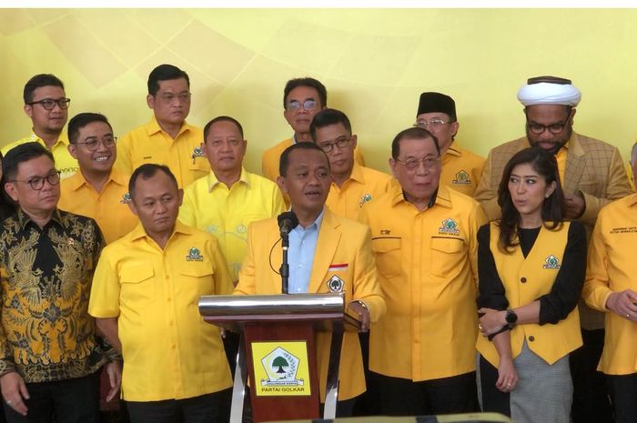Mensesneg Komentari Isu Munaslub Golkar