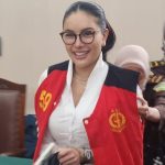 Duhh! Nikita Tambah Panjang Daftar Tingkah Nyentrik Selama Sidang Pemerasan dan TPPU